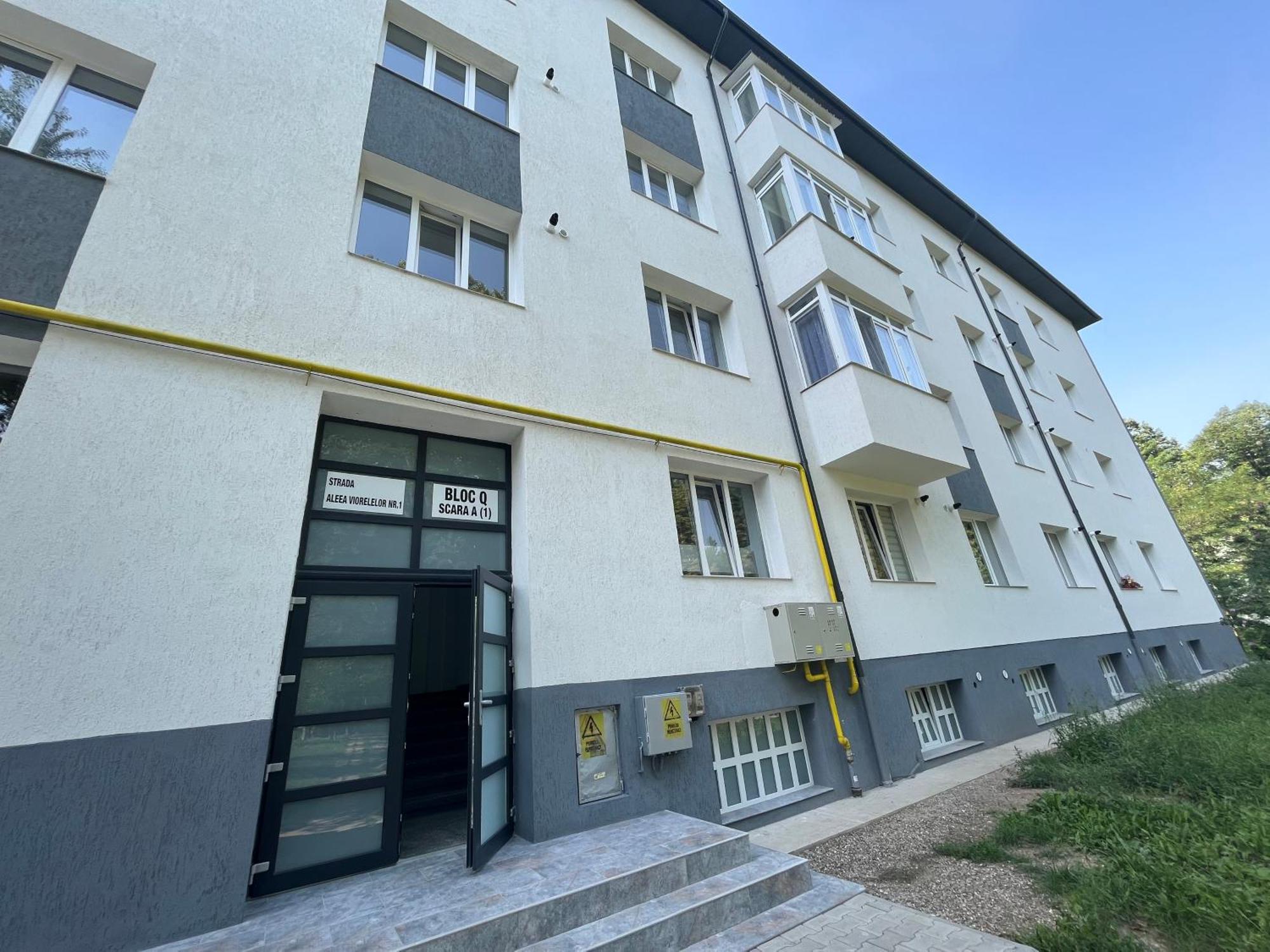 Vert Studio Onesti Buitenkant foto